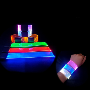 Bracelet magnétique LED Jumon 1 pièce avec lumières clignotantes RGB pour les fêtes de rentrée scolaire, taille enfant, matériau TPU+ABS - Product Image 1