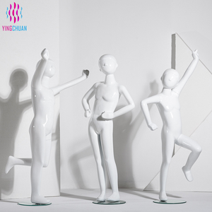 Mannequin Homme en Plastique Réaliste et Robuste pour Centre Commercial – Modèle Humain Décoratif de Haute Qualité – Offre Spéciale - Product Image 1