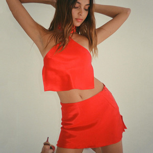 Ensemble haut et jupe de style européen et américain pour femmes, couleur unie, dos nu, sans manches, en satin, costume décontracté FD9613 - Product Image 3