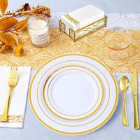 Assiettes jetables biodégradables dorées ajourées avec bordure dorée Valor – Lot de vaisselle moderne de 175/350/700 pièces, personnalisation sur mesure