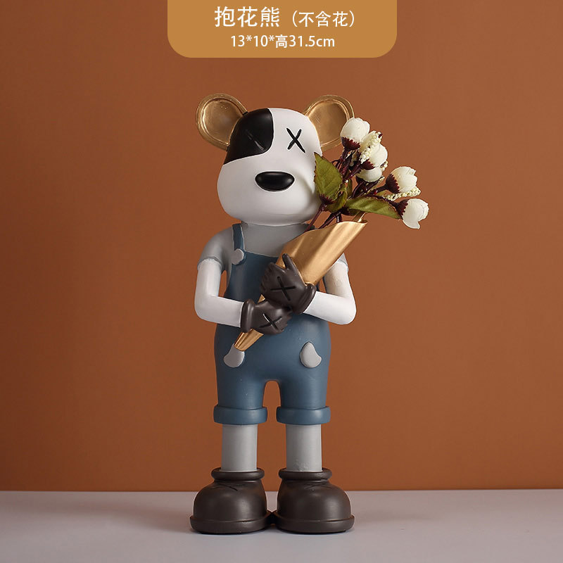 Petit ours avec des fleurs