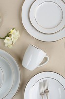 Service de table en porcelaine fine à bord doré, assiettes personnalisables avec logo, assiettes rondes en céramique pour mariages, banquets, hôtels et restaurants