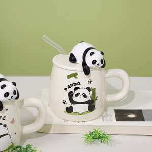 Bonitas tazas de Panda de dibujos animados, Taza de cerámica creativa de alta calidad con tapa y pajita para café, Leche. Los Mejores Regalos para mujeres, niñas y niños. - Product Image 2