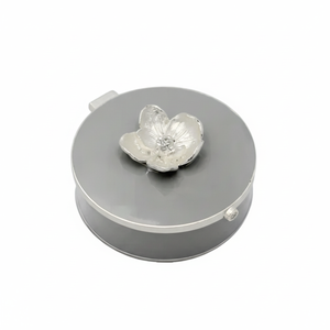Caja de regalo de joyería de metal Contenedor elegante y duradero para regalos Premium - Product Image 1