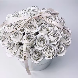 Offres Spéciales Eyeliner 5 Couches 8CM Savon Rose Boîte D'emballage Cadeau Décors Artificiels Vente Chaude Savon Fleurs - Product Image 1