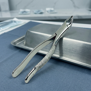 Instruments dentaires manuels en acier inoxydable pour l'extraction des premiers molaires supérieurs et inférieurs, forceps de dentiste certifiés CE Classe I - Product Image 6