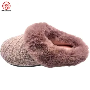 Logotipo de impresión personalizado OEM Venta caliente personalizado Fuzzy zapatillas de goma Diseñador Casa Invierno chenilla Zapatillas para las mujeres