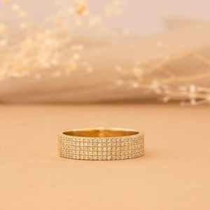 Bague de mariage classique en or massif 18 carats avec diamants pavés véritables, bande large et épaisse pour occasions de fête féminines - Product Image 2