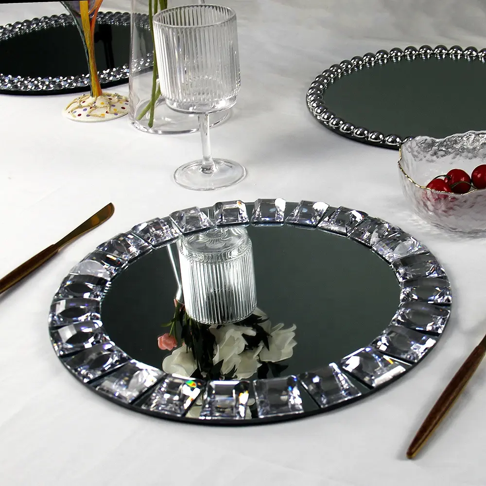 Commercio all'ingrosso di vetro dello specchio del piatto del caricatore decorativo di nozze di vetro del diamante da 13 pollici sotto i piatti da portata