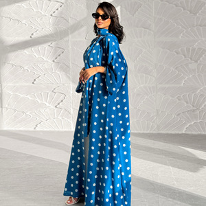 Vêtements islamiques modestes en gros 2026, imprimé à pois froissé, <span class=keywords><strong>abaya</strong></span> longue à ouverture devant pour femmes, écharpe assortie, élégante, grande taille - Product Image 2
