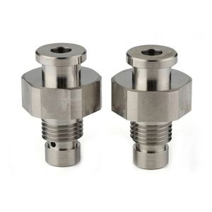 Servicio de Mecanizado de Precisión CNC y Electroerosión por Hilo para Pernos de Acero Inoxidable con Brochado y Perforación - Product Image 1