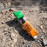 Entretoise de gaz réglable pour trous de dynamitage en carrière, de type suspendu, sûre, écologique et à haute efficacité