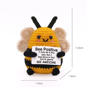 Muñeco de Abeja Tejido a Mano de Lana, Adorable y Popular, Tarjeta de Felicitación con Diseño de Abeja y Flor, Decoración de Lana Acrílica Tejida - Product Image 6