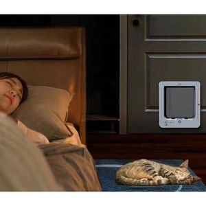 Porte automatique directionnelle pour chat <span class=keywords><strong>avec</strong></span> contrôle <span class=keywords><strong>électronique</strong></span> par puce d'identification animale - Product Image 6