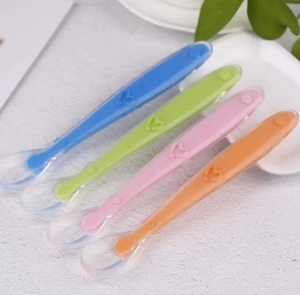 Nouveau produit <span class=keywords><strong>Cuillère</strong></span> en <span class=keywords><strong>silicone</strong></span> pour bébé de 4 mois - Product Image 3