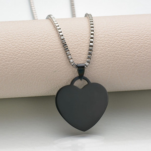 Venta entera Blacken Heart diseño encanto Levántame cerca de <span class=keywords><strong>mi</strong></span> corazón diseño corazón encanto collar en acero sólido - Product Image 1