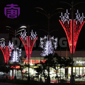 Luz Decorativa LED Personalizada IP65 para Interiores/Exteriores, Motivo 2D, Farola, Decoración Navideña Comercial, Poste de Luz para Festivales - Product Image 4