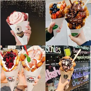 Usa e getta caldo commestibile cartone triangolo gelato imballaggio Pizza imballaggio carta Kraft Crepe cono uovo Bubble Waffle Holder