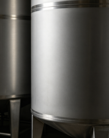Réservoir de stockage d'eau en acier inoxydable industriel Dimensions personnalisables Fabrication de précision Facilité d'utilisation Prix compétitifs