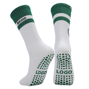 جوارب يوغا نسائية مطرزة بتصميم مخصص عالي الجودة مع حروف مخططة ومقاومة للانزلاق - Product Image 5