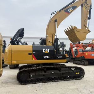 Mini-excavatrice sur chenilles Caterpillar CAT 325D d'occasion, moteur inclus, 25000 kg, excellent état, prix réduit - Product Image 4