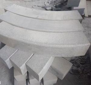 Bordure en granit gris sésame chinois, design moderne extérieur, tailles personnalisées, flammé, grand chanfrein sur le bord avant - Product Image 3
