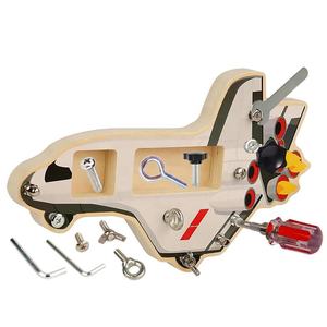 Nave espacial de madera Montessori, tablero ocupado, juguete para niños pequeños, aprendizaje temprano, quitar, instalar tornillo, tuerca, tablero de actividades para habilidades motoras finas - Product Image 1