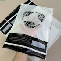 Sacs biodégradables PLA 100% compostables, sacs d'emballage refermables durables de marque pour vêtements avec trou de suspension rond