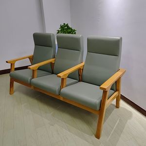 Sillas de sala de espera del Hospital Ke Ming KM-DHS06 con reposabrazos de madera y cojines de esponja gruesa para uso en hoteles y hospitales - Product Image 2