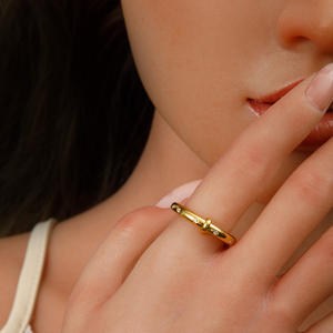 Anillo de Eternidad Minimalista al por Mayor YF5113, Impermeable, Antideslustre, de Acero Inoxidable con Baño PVD de 18k, Anillo de Zirconia Cúbica de Círculo Completo - Product Image 5