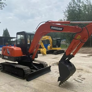 Excavatrice hydraulique sur chenilles Doosan DH55 d'occasion d'origine japonaise 95% neuve avec moteur Doosan d'origine - Product Image 1
