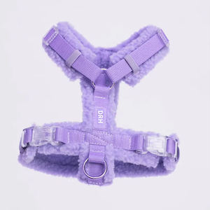 OKKPETSカスタム調節可能なペットハーネスフラリークリスマスウィンターウォームイミテーションウサギフェイクファーノープルドッグハーネスとリーシュセット - Product Image 3