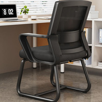 Chaise de bureau ergonomique confortable en tissu maillé pour de longues heures de travail, design minimaliste et moderne