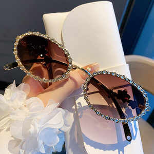 2025 Ins Style Cross-Border Oval Rhinestone <b>Gold</b> <b>Frame</b> Glasses Concave Shape Full <b>Frame</b> Diamond UV400 Anti-Uv Lenses - Product Image 2