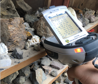 Analyseur XRF portable Niton XL3t 500 950 pour le contrôle de qualité minier, garantie 1 an, puissance 2W