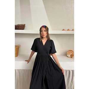 เดรสผ้าทอทรงเอไลน์คอวีสีดำ เอวธรรมชาติ ระบายอากาศได้ดี สวมใส่สบายๆ ทุกวัน - Product Image 2