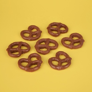 Galletas de Soda con Mariposas Artificiales, Modelo de Serpiente, Galletas Falsas, Mini Pretzels, Accesorios para Decoración DIY, Postres, Alimentos Artificiales Salados y Alcalinos - Product Image 1