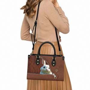 Sacs fourre-tout portables et simples pour femmes, style tendance, personnalisables avec votre marque privée, vente en gros - Product Image 4