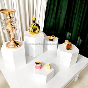 Support de présentation de desserts hexagonal de haute qualité en fer Furun pour les décorations de mariage et d'événements festifs - Product Image 1