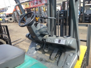 Chariot élévateur d'occasion Komatsu 3T Fd30 PC30 55 60 70 3 tonnes, chariot élévateur de haute qualité, mini chariot élévateur d'origine japonaise en stock - Product Image 4