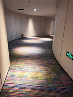 Tapis personnalisé en nylon tufté imprimé, rembourré et résistant aux taches pour couloir d'hôtel, usage domestique et de prière