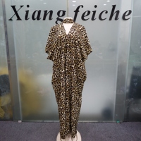 Nouvelle Robe ample rose imprimé léopard col en V manches chauve-souris couleur kraft beige couvrante pour la mode décontractée à la maison 2026