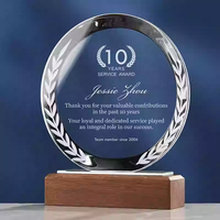Trophée en cristal transparent de qualité supérieure avec base en bois naturel, plaque en cristal gravée sur mesure, trophée de reconnaissance des vainqueurs de compétition