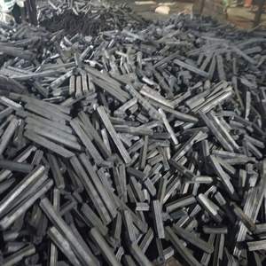 Charbon de bois en briquettes de sciure de bois au design innovant, prix usine, facile à allumer, sans étincelles, directement de l'usine au Vietnam. - Product Image 1