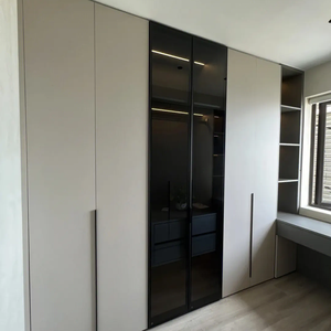 Armario Extensible de Madera Maciza Moderna Personalizado de Primera Calidad |   Puertas Corredizas con 5+ Cajones, Barras para Colgar, Estantes Modulares, Montaje en <span class=keywords><strong>Pared</strong></span> - Product Image 3