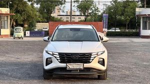 Hyundai <span class=keywords><strong>Tucson</strong></span> L SUV Usado, Volante a la Izquierda, Techo Solar Panorámico, Bajo Kilometraje, Asientos Calefactables, Estado Original - Product Image 2