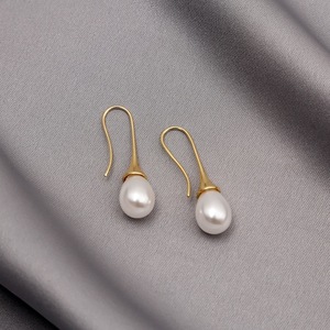Boucles d'oreilles pendantes en perles d'eau douce naturelles, forme goutte d'eau blanche, pour femmes, à porter au quotidien - Product Image 2