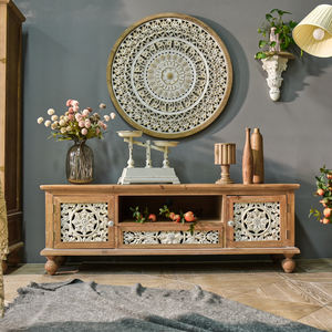 Meuble TV rustique vintage en bois sculpté de 70 pouces, style ferme, fait main, pour salon, unité de rangement - Product Image 1