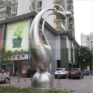 Sculpture lumineuse Art Déco M115 en acier inoxydable, durable, étanche et multifonctionnelle, à poser au sol pour l'extérieur, pour l'art paysager nocturne - Product Image 4