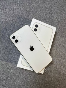 <span class=keywords><strong>iPhone</strong></span> <span class=keywords><strong>11</strong></span> Ricondizionato Grado A+ con Doppia Fotocamera, Sbloccato, Schermo da 6.1 <span class=keywords><strong>Pollici</strong></span>, Vari Stili, Vendita all'Ingrosso - Product Image 4